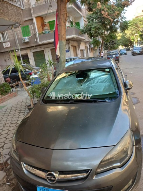 Opel Astra 2018 White Automatic Used for Sale in Greater Cairo ( Cairo + Giza) - 5