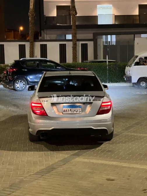 Mercedes C 180 2009 Gray Automatic Used for Sale in Cairo - 5
