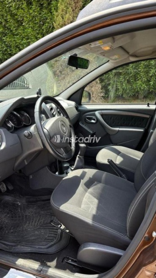 رينو داستر 2015 بني أوتوماتيك مستعملة للبيع في القاهرة - 6