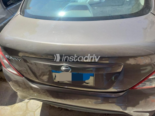 Nissan Sunny 2017 Bronze Automatic Used for Sale in Giza - 1