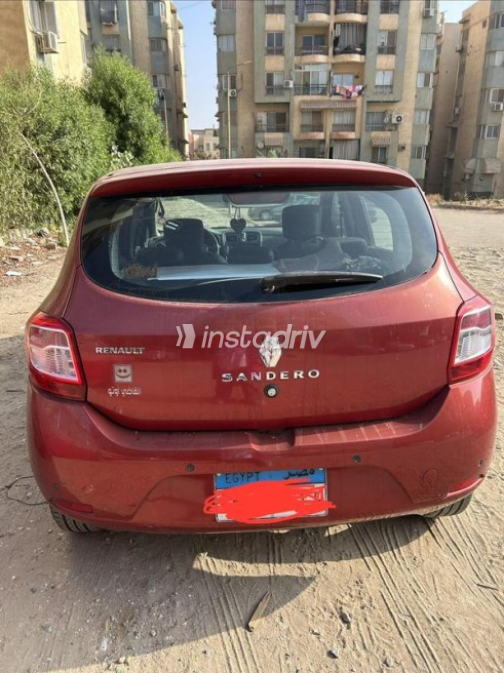رينو سانديرو 2017 أبيض أوتوماتيك مستعملة للبيع في القاهرة الكبرى ( القاهرة - الجيزة) - 4