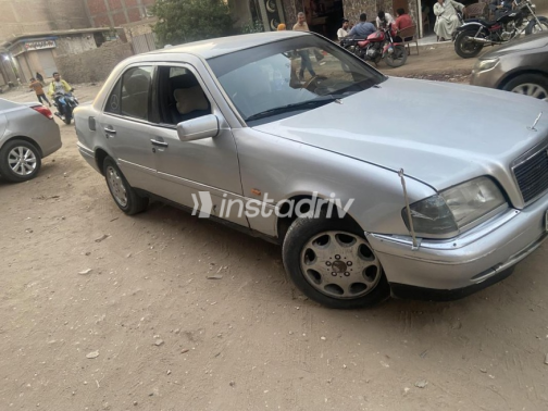 Mercedes C 180 1994 Silver Automatic Used for Sale in Giza - 1