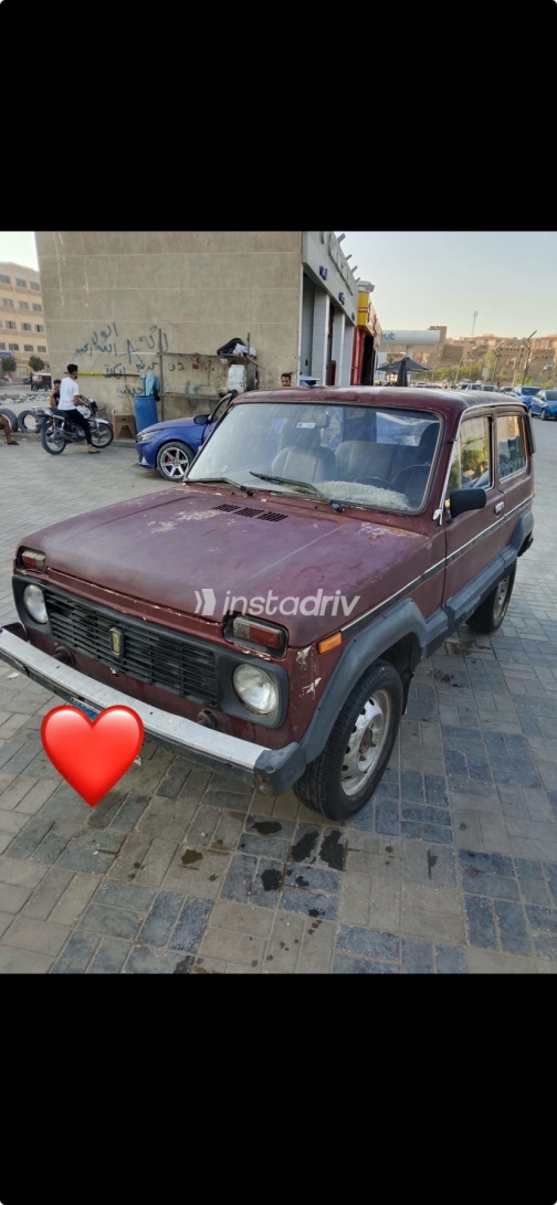 لادا نيفا 1993 أبيض يدوي مستعملة للبيع في القاهرة الكبرى ( القاهرة - الجيزة) - 2