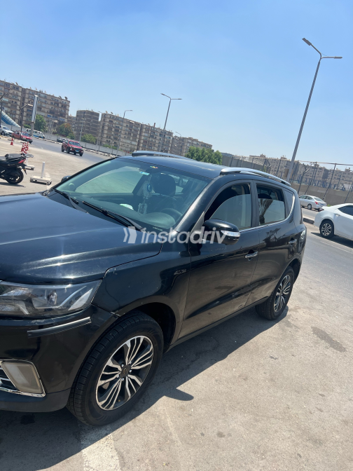 Geely Emgrand X7 2019 Black Automatic Used for Sale in Greater Cairo ( Cairo + Giza) - 4