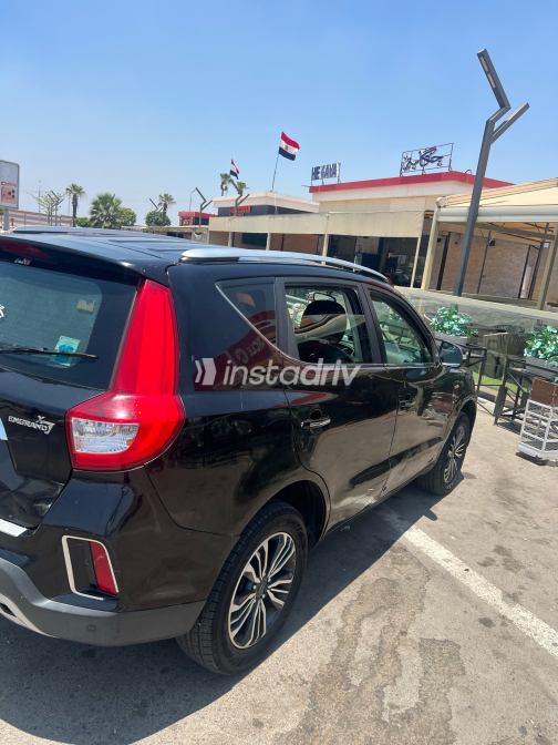 Geely Emgrand X7 2019 Black Automatic Used for Sale in Greater Cairo ( Cairo + Giza) - 7