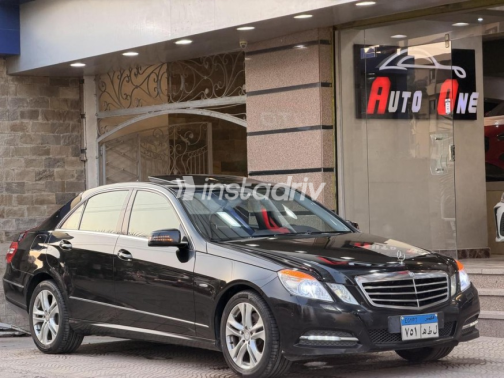 مرسيدس E 250 2011 أسود أوتوماتيك مستعملة للبيع في القاهرة - 6