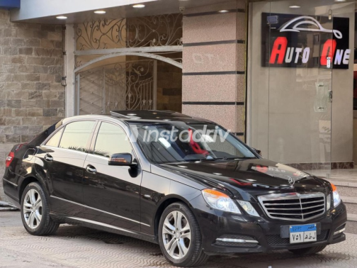 مرسيدس E 250 2011 أسود أوتوماتيك مستعملة للبيع في القاهرة - 7