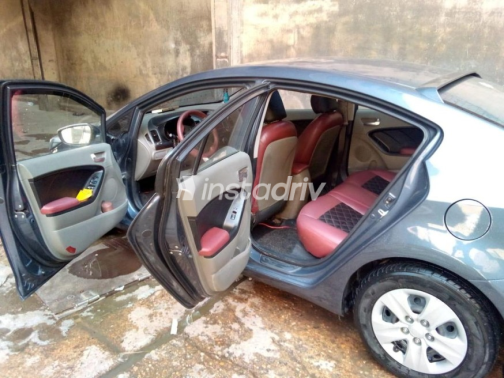 Kia Cerato 2016 Eggplant Automatic Used for Sale in Giza - 2