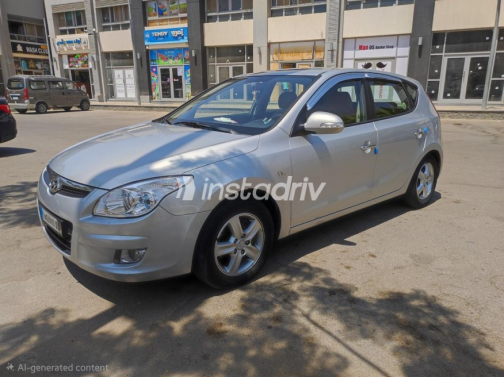 Hyundai I30 2009 Silver Automatic Used for Sale in Madinaty - 3
