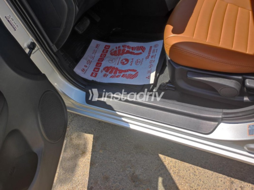 Hyundai I30 2009 Silver Automatic Used for Sale in Madinaty - 10