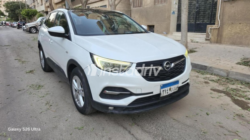 Opel Grandland 2019 White Automatic Used for Sale in Cairo - 3