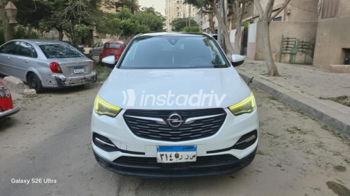 Opel Grandland 2019 White Automatic Used for Sale in Cairo - 4