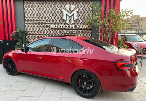 Skoda Superb 2021 Red Automatic Used for Sale in Cairo - 5