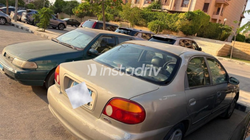 Kia Sephia 2001 Gold Automatic Used for Sale in Greater Cairo ( Cairo + Giza) - 4