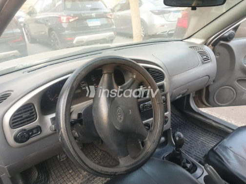 Kia Sephia 2001 Gold Automatic Used for Sale in Greater Cairo ( Cairo + Giza) - 6