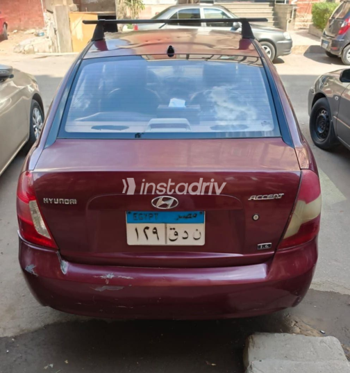 Hyundai Accent 2011 White Automatic Used for Sale in Greater Cairo ( Cairo + Giza) - 7