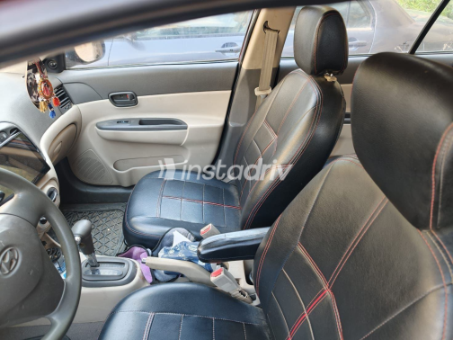 Hyundai Accent 2011 White Automatic Used for Sale in Greater Cairo ( Cairo + Giza) - 9