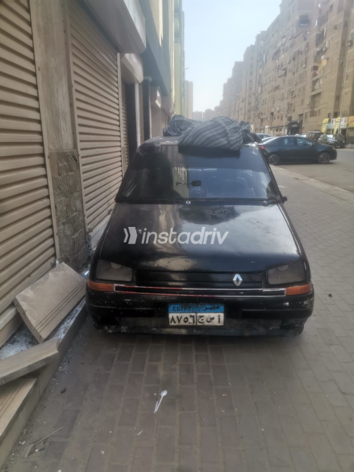 رينو 5 1985 أسود يدوي مستعملة للبيع في القاهرة الكبرى ( القاهرة - الجيزة) - 2
