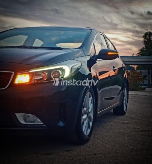 Kia Cerato 2018 Black Automatic Used for Sale in Sheikh Zayed City - 2