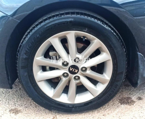 Kia Cerato 2018 Black Automatic Used for Sale in Sheikh Zayed City - 3
