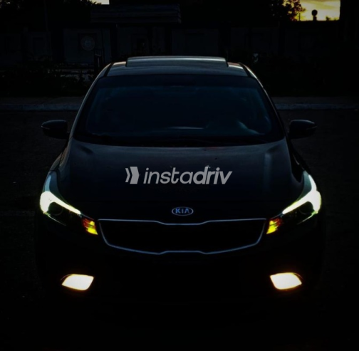Kia Cerato 2018 Black Automatic Used for Sale in Sheikh Zayed City - 10