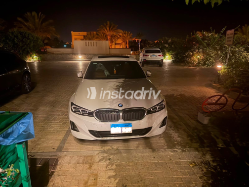 بي ام دبليو 320 2023 أبيض أوتوماتيك مستعملة للبيع في القاهرة الكبرى ( القاهرة - الجيزة) - 2