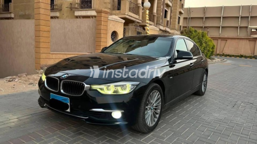 BMW 320 2016 Black Automatic Used for Sale in El Haram - 5