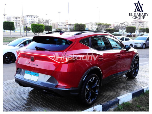 Cupra Formentor 2024 Dark Red Automatic Used for Sale in Madinaty - 2