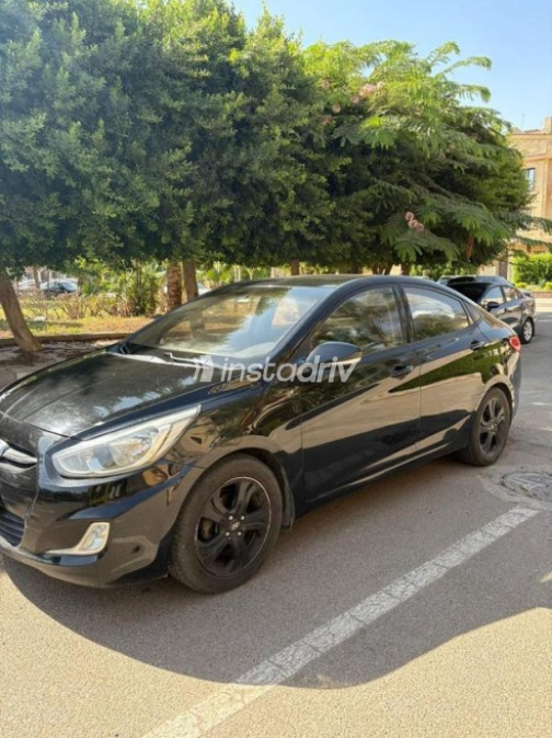 هيونداي اكسنت RB 2015 أسود أوتوماتيك مستعملة للبيع في القاهرة - 1