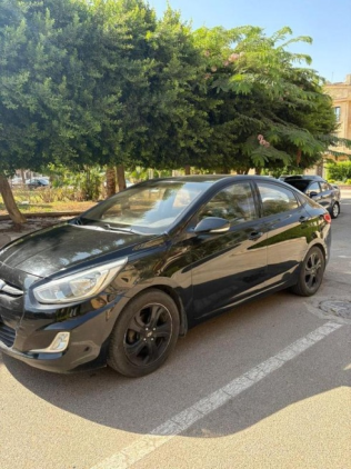 هيونداي اكسنت RB 2015 أسود أوتوماتيك مستعملة للبيع في القاهرة