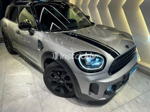 Mini Country man 2023 Silver Automatic Used for Sale in Sheraton - 1