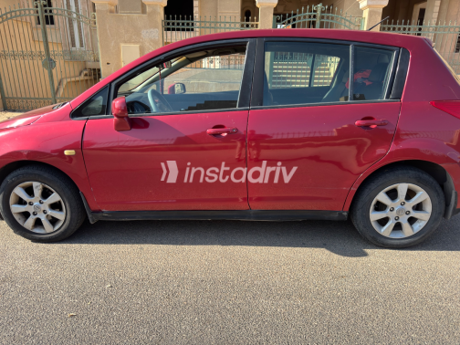 Nissan Tiida 2006 Red Automatic Used for Sale in Greater Cairo ( Cairo + Giza) - 4