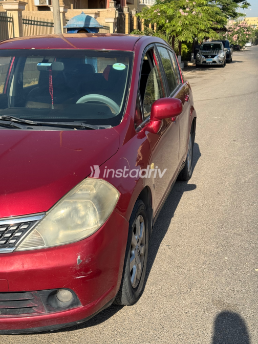 Nissan Tiida 2006 Red Automatic Used for Sale in Greater Cairo ( Cairo + Giza) - 6