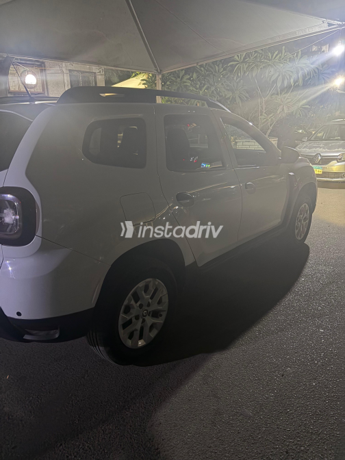 رينو داستر 2022 أبيض CVT مستعملة للبيع في القاهرة الكبرى ( القاهرة - الجيزة) - 2