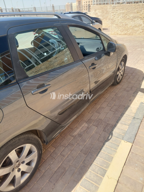 Peugeot 308 2010 Gray Automatic Used for Sale in Greater Cairo ( Cairo + Giza) - 3