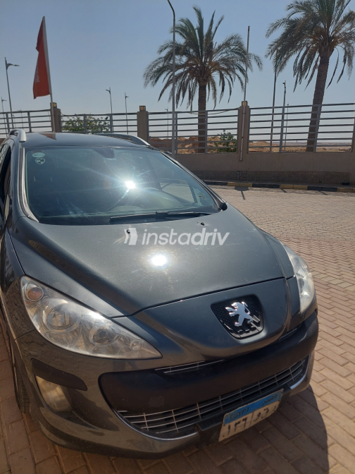 Peugeot 308 2010 Gray Automatic Used for Sale in Greater Cairo ( Cairo + Giza) - 4