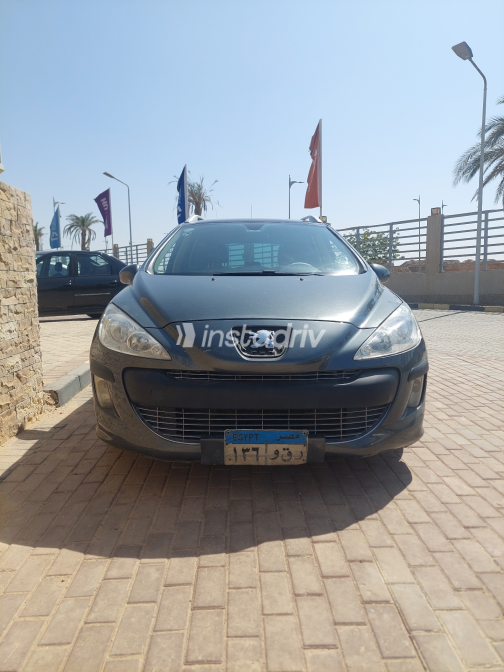 Peugeot 308 2010 Gray Automatic Used for Sale in Greater Cairo ( Cairo + Giza) - 6