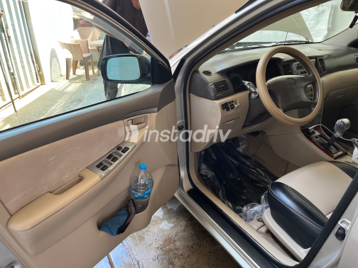Toyota Corolla 2005 Silver Automatic Used for Sale in Greater Cairo ( Cairo + Giza) - 4
