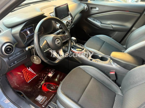 Nissan Juke 2023 Gray Automatic Used for Sale in Heliopolis - 9