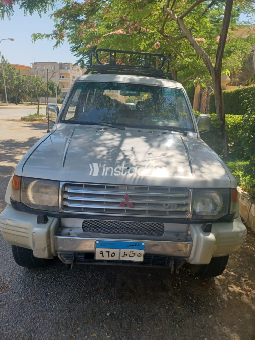 ميتسوبيشي باجيرو 1995 أزرق أوتوماتيك مستعملة للبيع في القاهرة الكبرى ( القاهرة - الجيزة) - 9