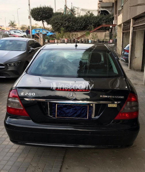 مرسيدس E 200 2007 أسود أوتوماتيك مستعملة للبيع في القاهرة الكبرى ( القاهرة - الجيزة) - 2