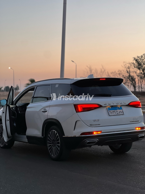 جيتور X95 2022 أبيض أوتوماتيك مستعملة للبيع في القاهرة الكبرى ( القاهرة - الجيزة) - 7