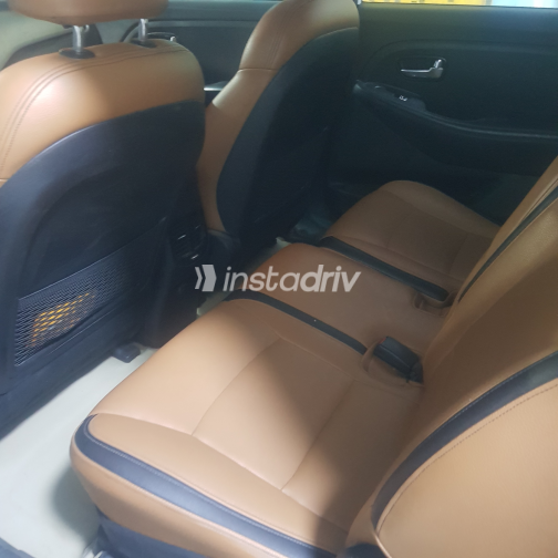 Kia Carens 2017 White Automatic Used for Sale in Greater Cairo ( Cairo + Giza) - 3