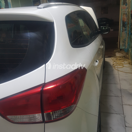 Kia Carens 2017 White Automatic Used for Sale in Greater Cairo ( Cairo + Giza) - 5