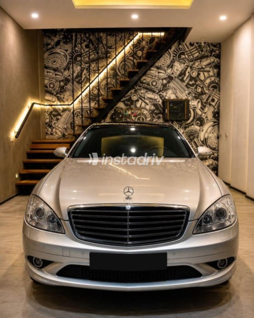 Mercedes S 350 2009 Silver Automatic Used for Sale in Cairo - 2