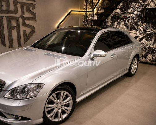 Mercedes S 350 2009 Silver Automatic Used for Sale in Cairo - 3