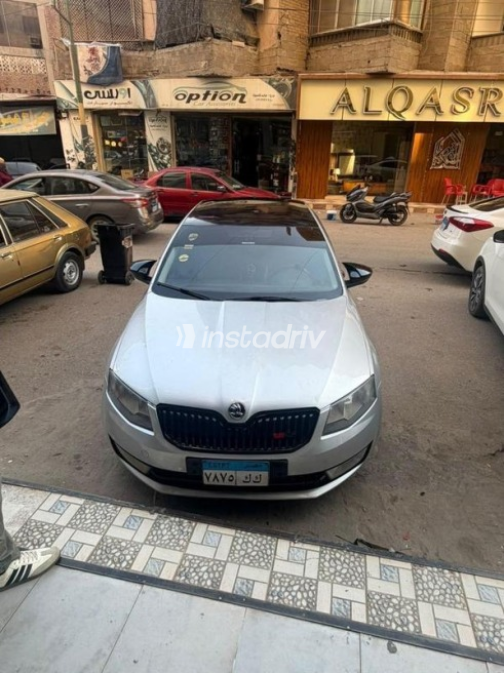 سكودا اوكتافيا A7 2014 فضي أوتوماتيك مستعملة للبيع في بنها - 2