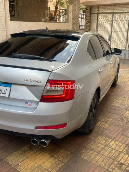 سكودا اوكتافيا A7 2014 فضي أوتوماتيك مستعملة للبيع في بنها - 4