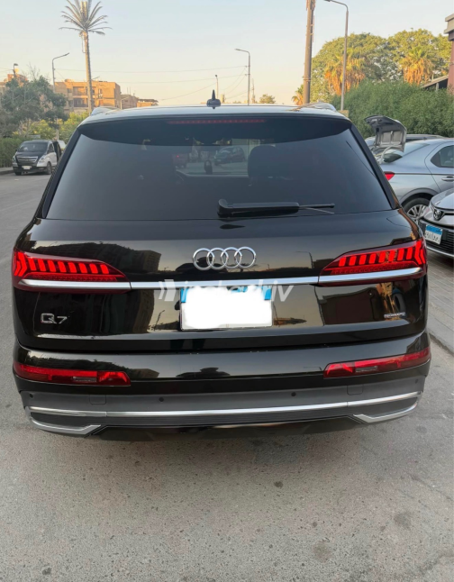 اودي Q7 2022 أسود أوتوماتيك مستعملة للبيع في القاهرة الكبرى ( القاهرة - الجيزة) - 3
