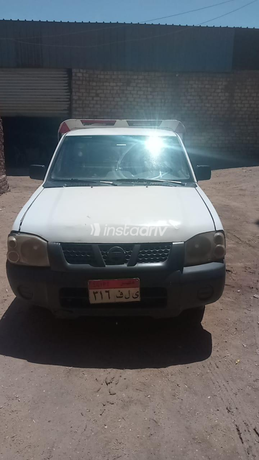 Nissan Pick up 2012 White Manual Used for Sale in Greater Cairo ( Cairo + Giza) - 2